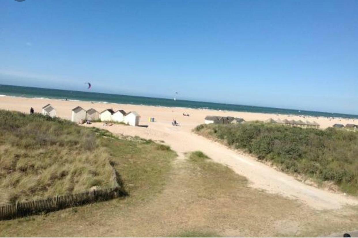 Le Riva Plage Appartement Ouistreham Exterior foto